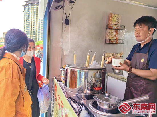 泉州台商区台湾青年夜市开市原汁原味台湾美食亮相