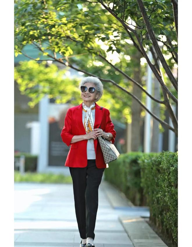 为什么痛失老伴后寡居的女人多半会长寿？归根结底是这3个原因(图8)