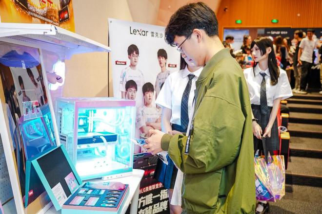 华东校园电竞一哥是他们!雷克沙高校电竞挑战赛上海决赛现场报道(图2)