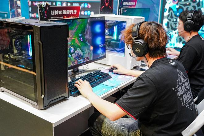 华东校园电竞一哥是他们!雷克沙高校电竞挑战赛上海决赛现场报道(图11)