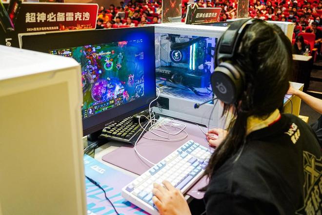 华东校园电竞一哥是他们!雷克沙高校电竞挑战赛上海决赛现场报道(图14)