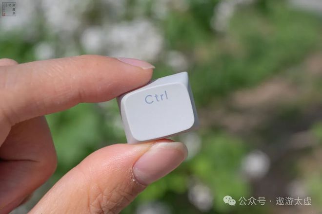 手柄老厂试水电竞键盘手感丝滑还有灵感旋钮北通灵感键盘上手(图13)