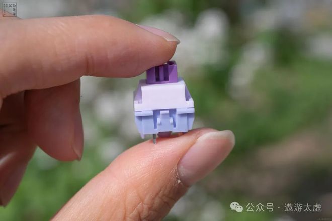 手柄老厂试水电竞键盘手感丝滑还有灵感旋钮北通灵感键盘上手(图8)