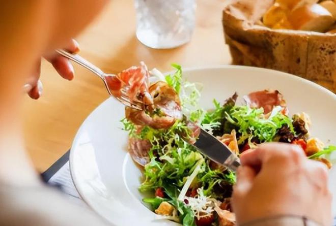 一学就会！3个动作帮你稳定血压早看早受益(图5)