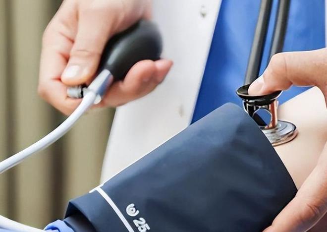 一学就会！3个动作帮你稳定血压早看早受益(图12)