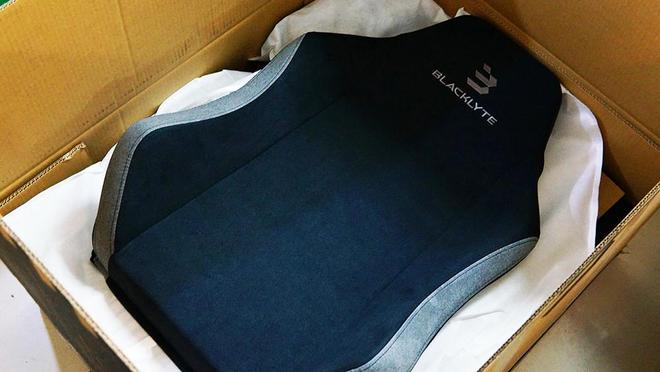 够潮流更解压:BLACKLYTE逐夜电竞椅评测(图4)