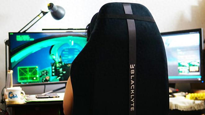 够潮流更解压:BLACKLYTE逐夜电竞椅评测 够潮流更解压:BLACKLYTE逐夜电竞椅评测