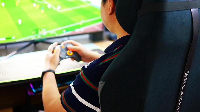 够潮流更解压:BLACKLYTE逐夜电竞椅评测(图22)