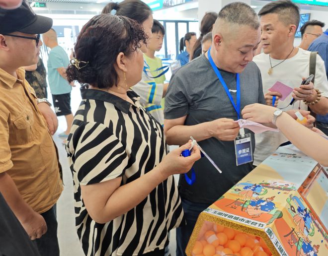 味蕾盛宴!玉湖冷链举办首届墟市美食节(图2)