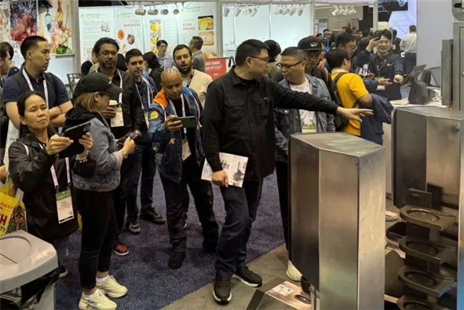 全球最大餐饮展多国炒菜机器人同场竞技中国香港一马当先(图3)