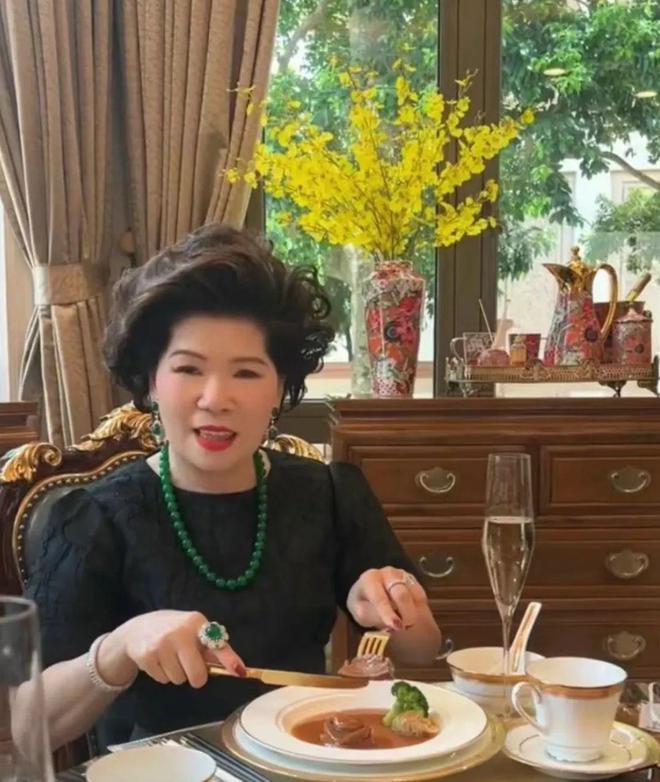 从炫富到吸金网红的财富密码：你的羡慕他们的生财之道！(图24)