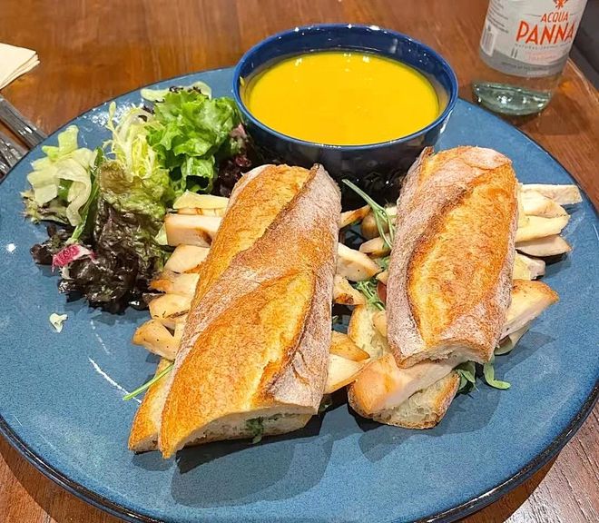 面包悄悄的餐饮化一年盈利上千万!(图2)