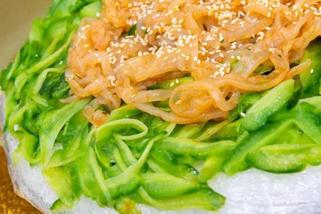 【爆款美食推荐】狮山谭边大顶苦瓜：苦涩的外表甜蜜的内心夏日首选！(图10)