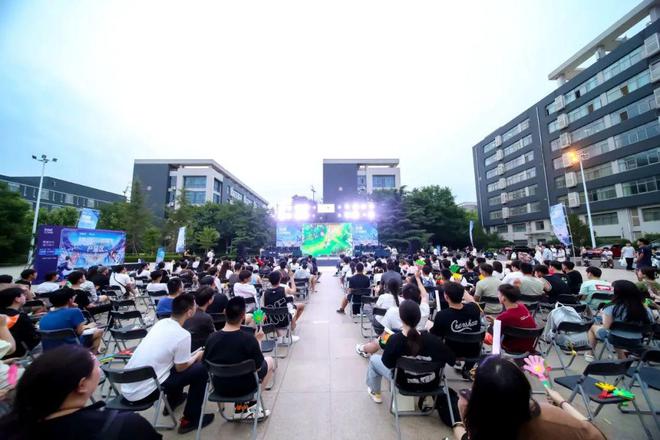 雷神×万丽显卡校园电竞风暴:济南站落幕!下一站重庆站逐梦!(图2)