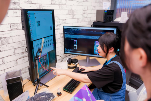 BW2023全员集结ROG展台“竞”力十足华硕显示器大展神威(图12)