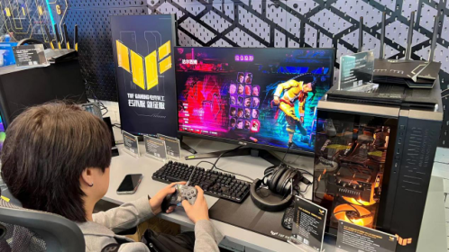 BW2023全员集结ROG展台“竞”力十足华硕显示器大展神威(图7)