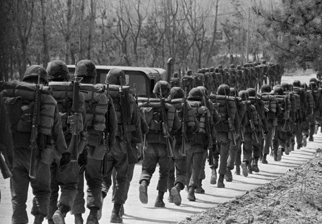 在美苏冷战期间的防空洞里能吃些什么?揭开一段不为人知的饮食史 在美苏冷战期间的防空洞里能吃些什么?揭开一段不为人知的饮食史