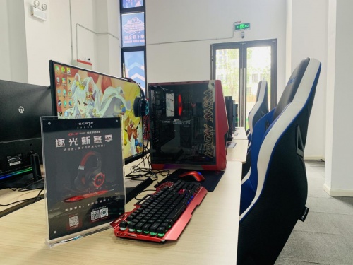 逐光新赛季HECATE漫步者电竞助力全运会! 逐光新赛季HECATE漫步者电竞助力全运会!