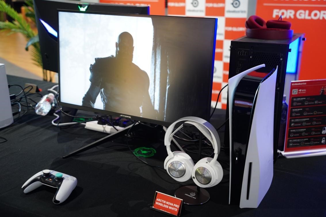 赛睿独家冠名首届CS“京东电器杯”决赛正式打响！(图5)