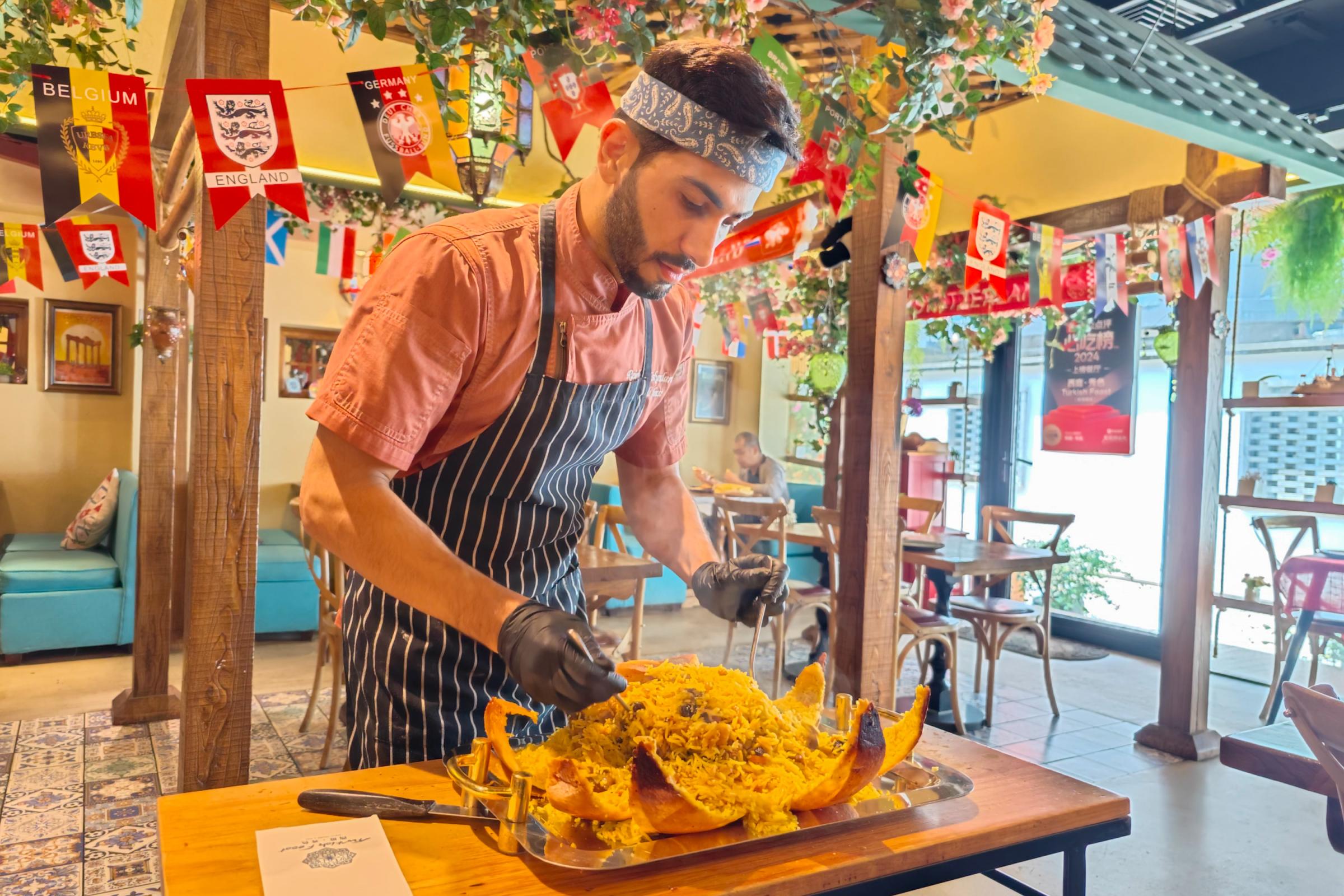 体验舌尖上的“一带一路”丝路美食文化节开幕 体验舌尖上的“一带一路”丝路美食文化节开幕