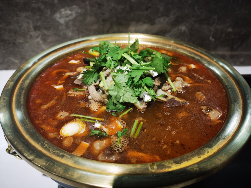 北疆美食地图·特稿乌兰花羊杂:从早餐开始的美食“范儿”(图5)