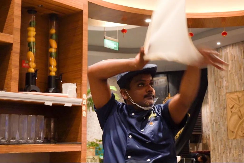 风情美食、极速飙车这个夜生活新地标“泰”酷啦! 风情美食、极速飙车这个夜生活新地标“泰”酷啦!