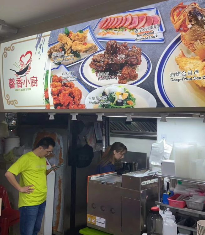 炒粿条、福建面、小龙虾……汉产机器人“大厨”把中华美食带到海外(图3)