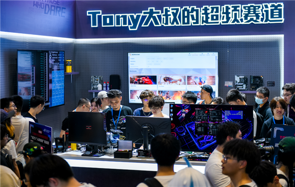 竞无止境ROG空降BW2024嘉年华释放高能竞力！(图22)