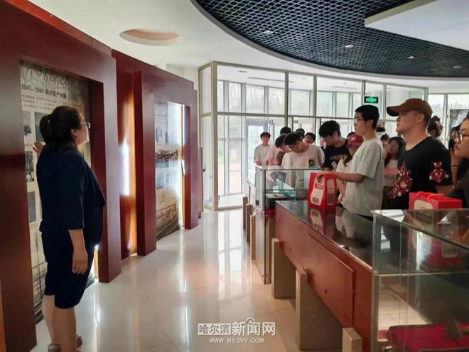 【探访“尔滨”美食老字号】保持百年老味道迎合时代新口味|一根红肠统一南北食客味蕾打造城市伴手礼 【探访“尔滨”美食老字号】保持百年老味道迎合时代新口味|一根红肠统一南北食客味蕾打造城市伴手礼