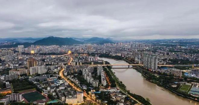 广东适合退休旅居的2座城一个以风光名胜著称一个以美食扬名天下!(图2)