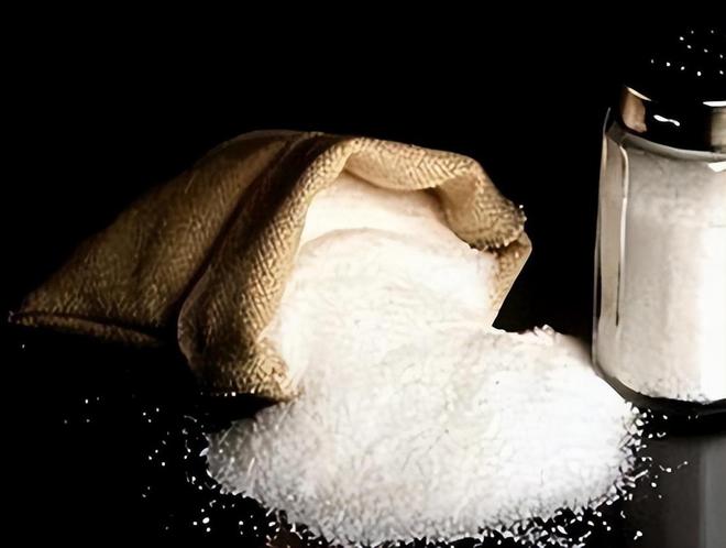 医生提醒:岁数大了宁可吃腌菜熏肉都不要多吃这4种蔬菜(图15)