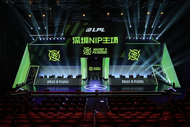 “中国电竞第一股”敲钟上市!在深圳设有主场(图4)