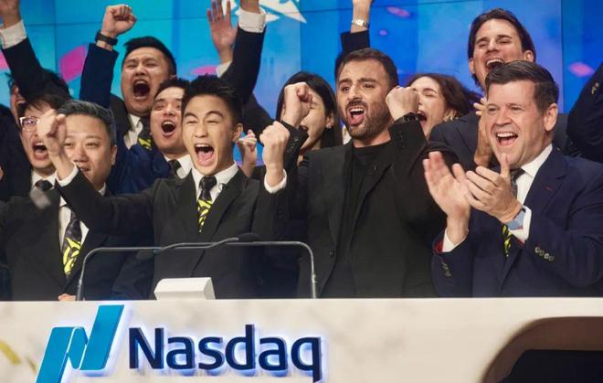 中国电竞第一股诞生“赌王之子”何猷君IPO敲钟