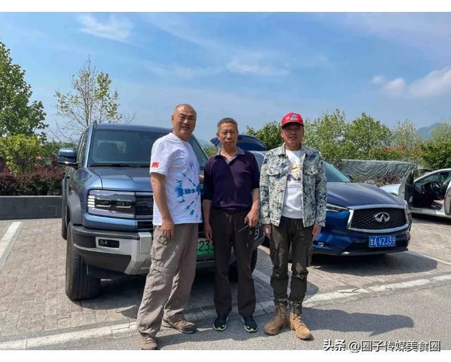 靖边美食吃撑了羊肉面一口气吃了三大碗晚上就后悔了…… 靖边美食吃撑了羊肉面一口气吃了三大碗晚上就后悔了……