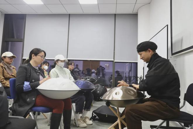 每次都要拼手速!市民夜校这次还新增了电竞课→ 每次都要拼手速!市民夜校这次还新增了电竞课→