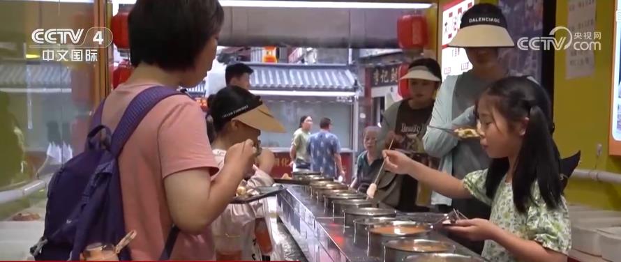美食经济拉动消费特色民俗体验助推文旅市场持续升温(图4)