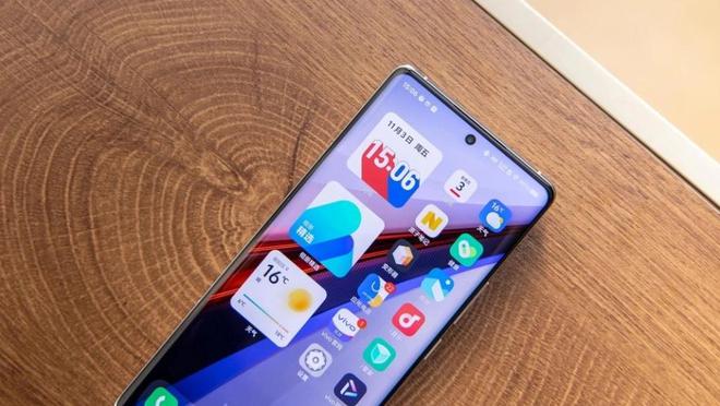 骁龙8Gen3旗舰加速清仓5100mAh+120W闪充16GB+1TB直降1019元(图2)