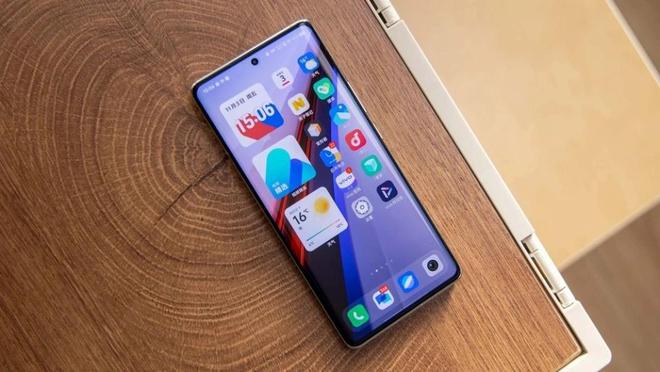骁龙8Gen3旗舰加速清仓5100mAh+120W闪充16GB+1TB直降1019元