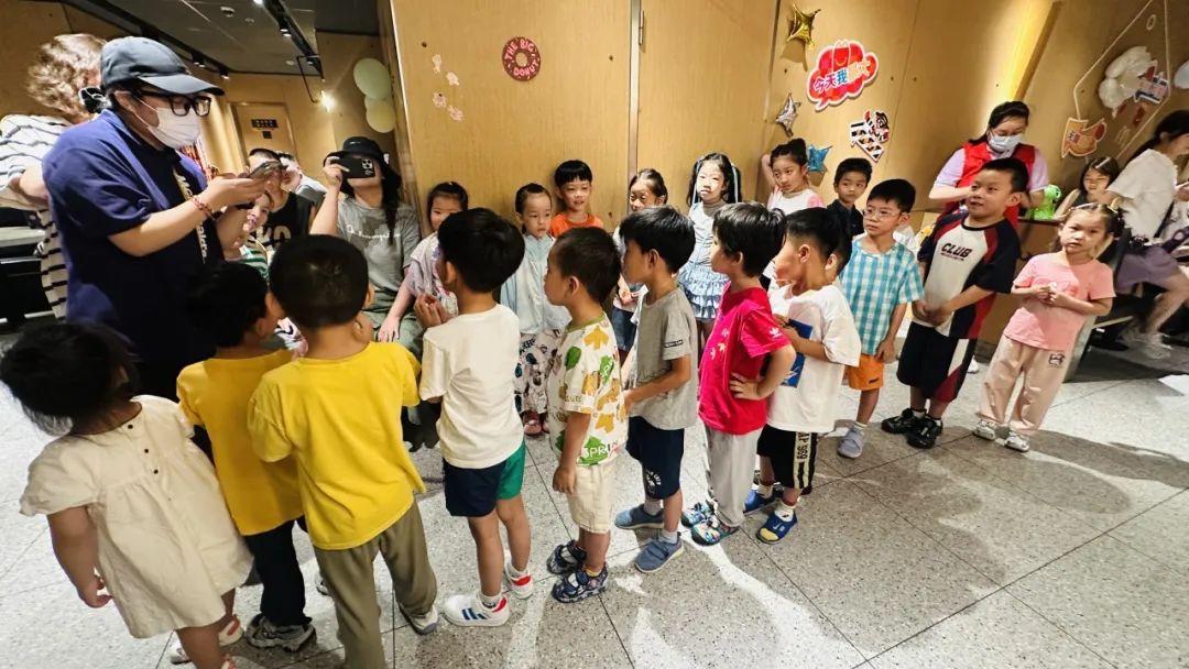 美食制作、参观后厨……普陀萌娃收获“沉浸式”职场体验(图2)