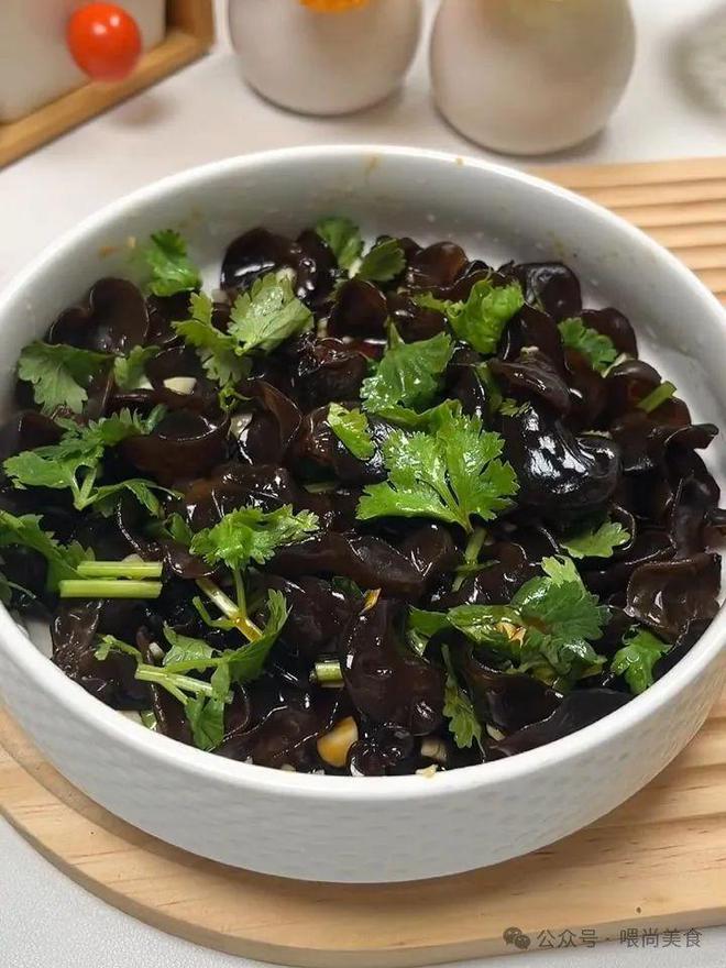 推荐5道木耳美味食谱好吃下饭凉拌小炒皆有特色快来试试吧！(图2)