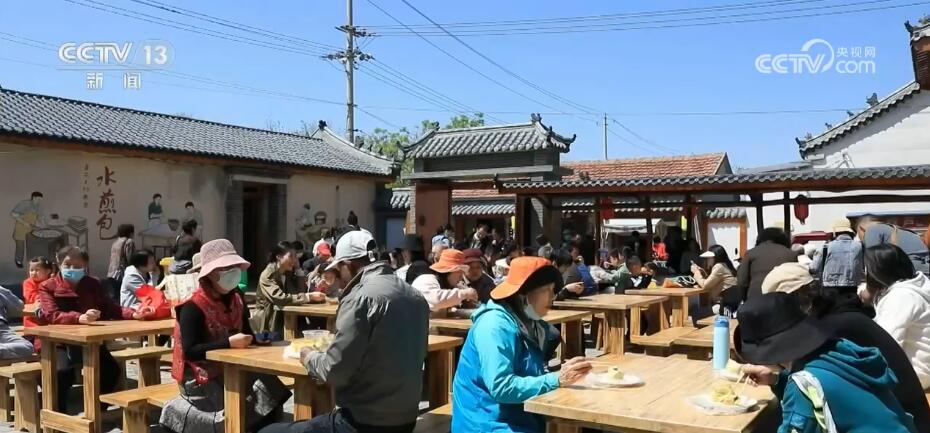 跟着味蕾去旅行美食“微度假”成为假期“新宠”(图1)