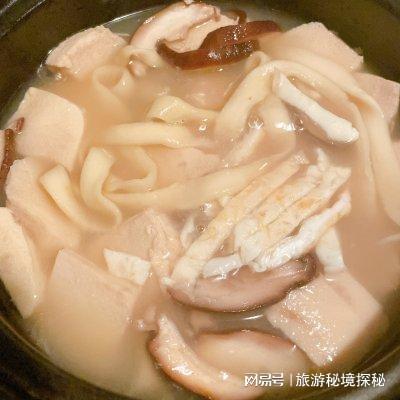 饕餮美味视觉盛宴低脂低盐冻豆腐蔬菜鸡汤(图2)